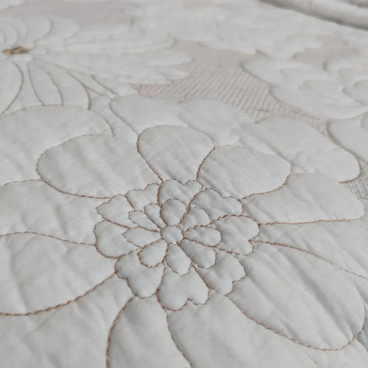 Rustic Blossoms Heritage Quilt Set