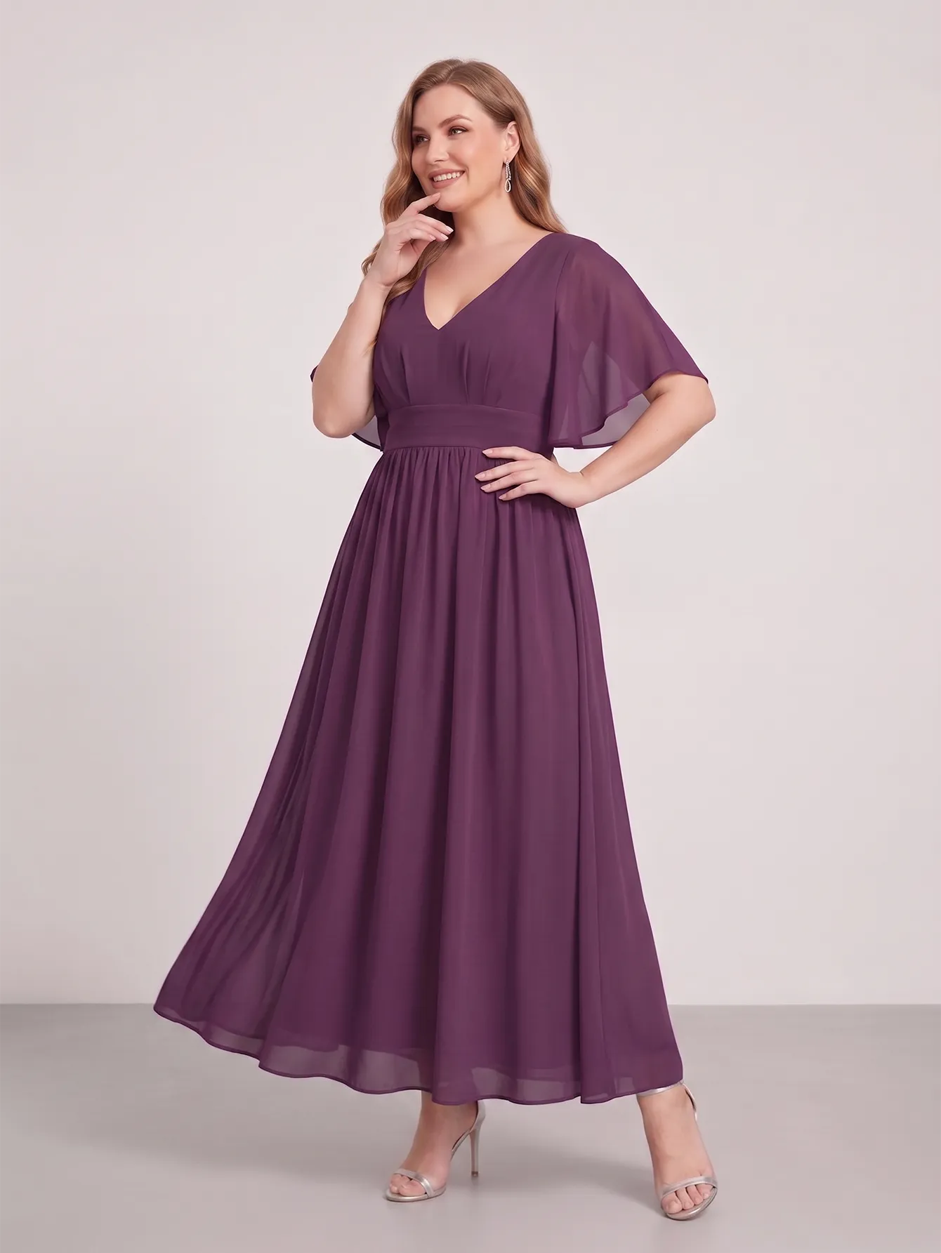 Larui Plus Size Women‘s V-Neck Chiffon Ruffles Sleeves Dress
