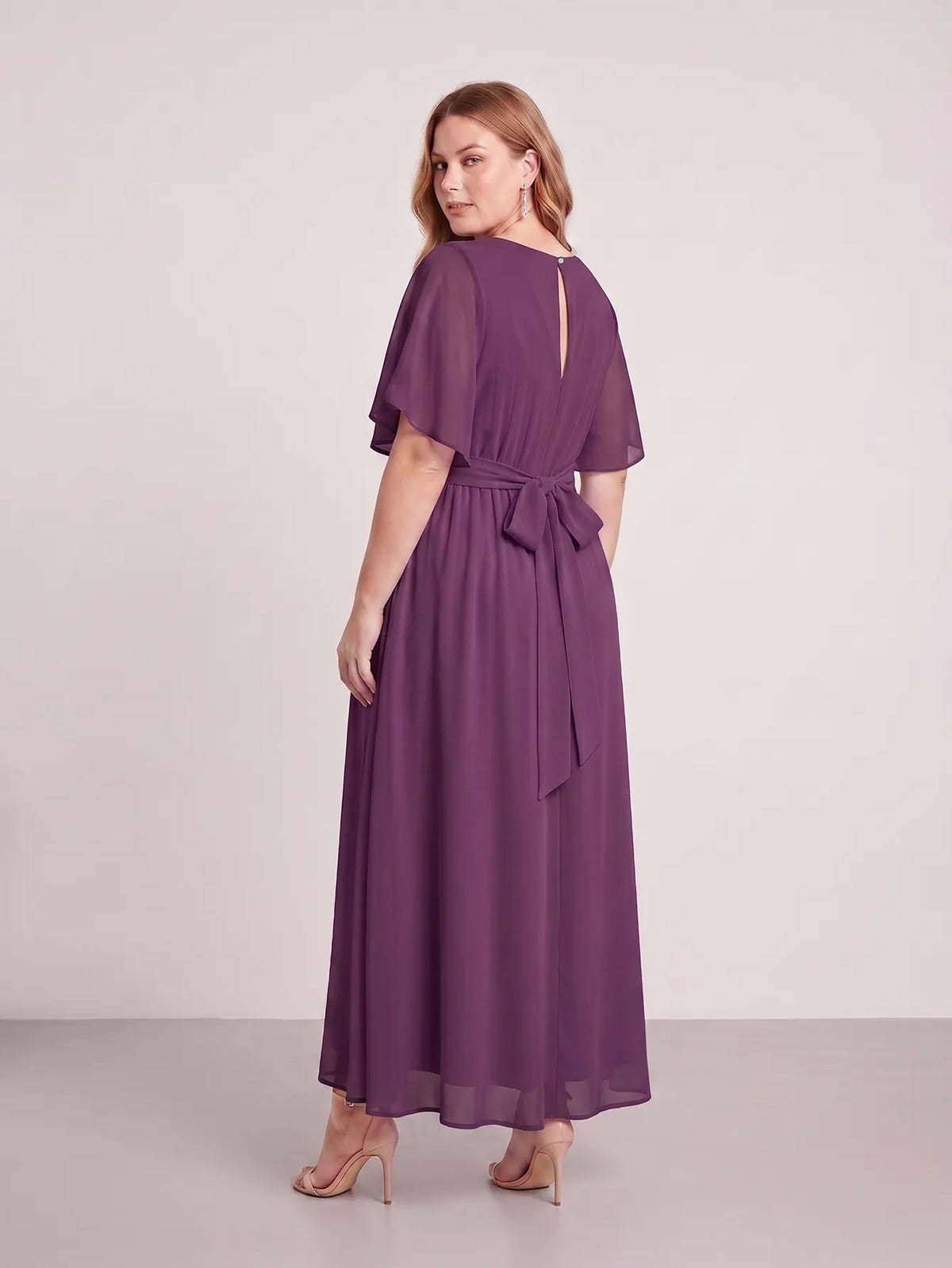 Larui Plus Size Women‘s V-Neck Chiffon Ruffles Sleeves Dress