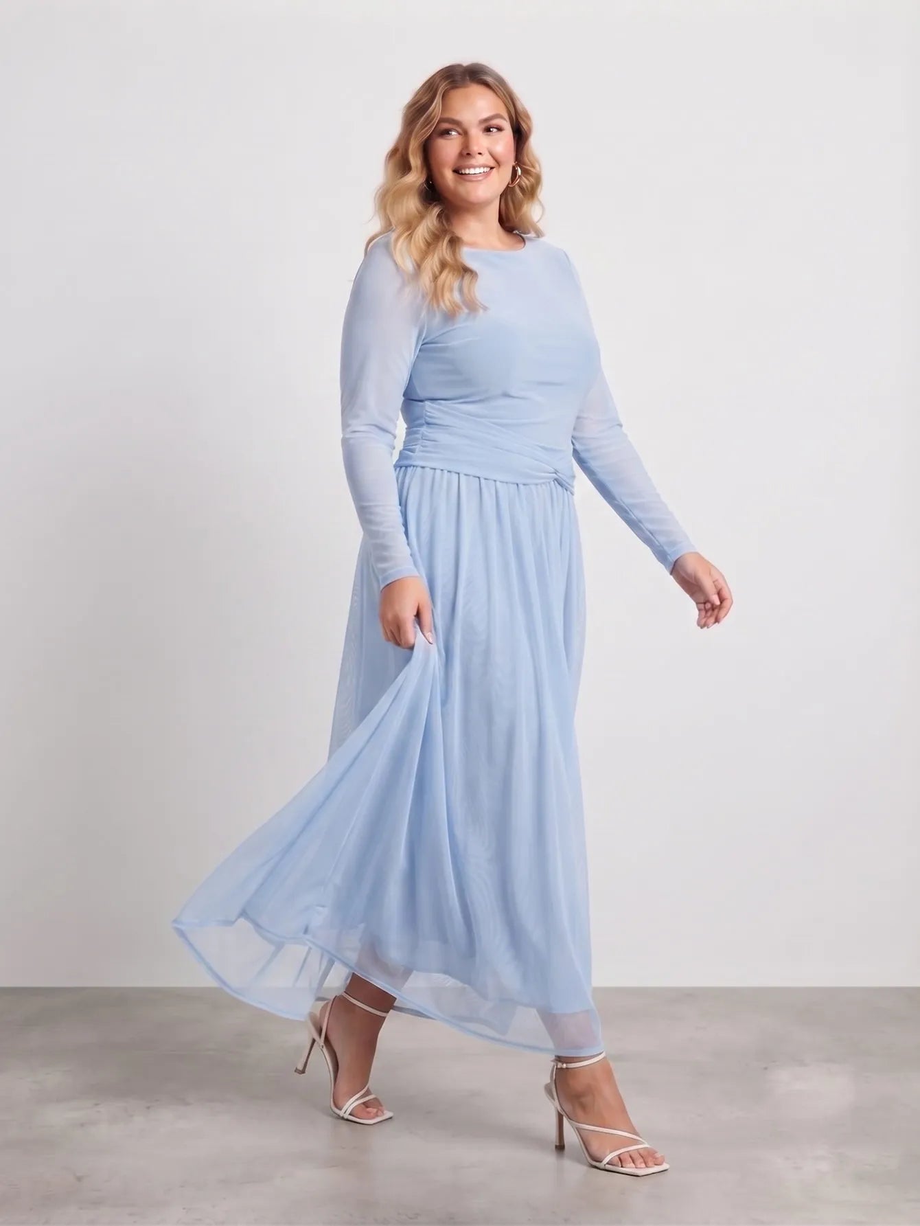 Larui Plus Size Mesh Elegant Long Sleeves Dress