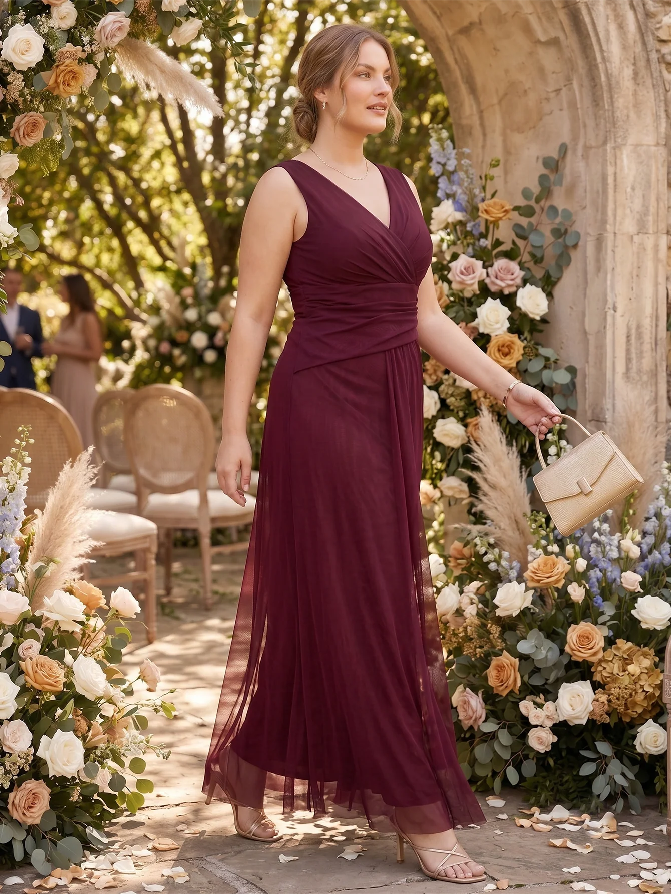 Larui Plus Size Evening Dress with Mesh Stretch Fit and Pleats