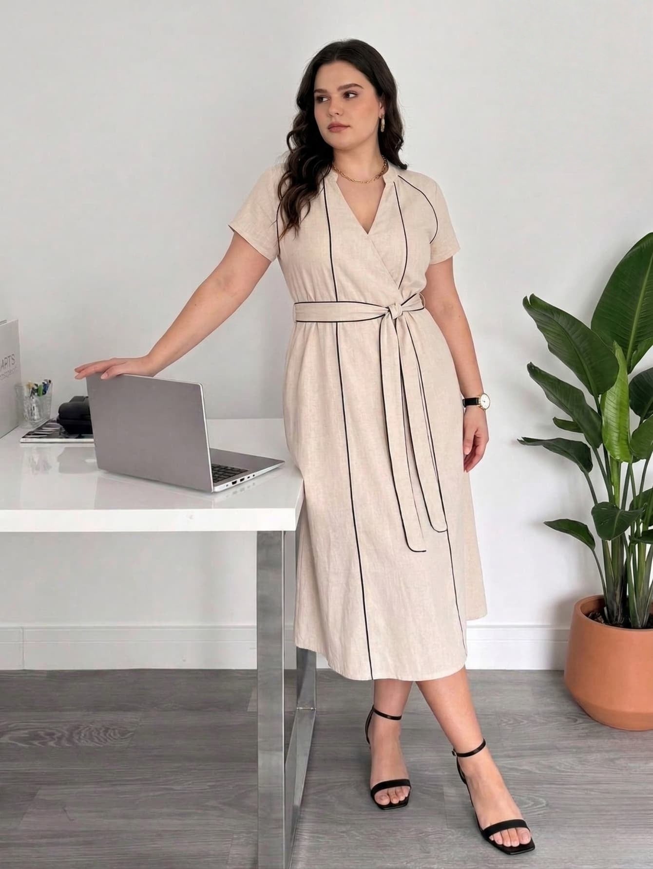 Larui Plus Size Women‘s Linen V Neck Dress With Belted