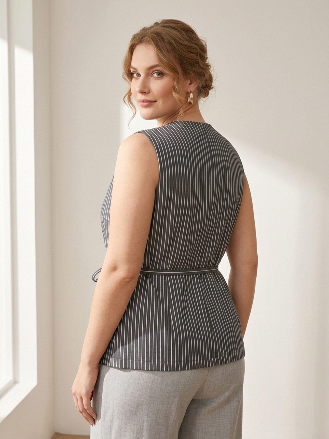 Larui Plus Size Women's Stripes Sleeveless Top Vest With Belted