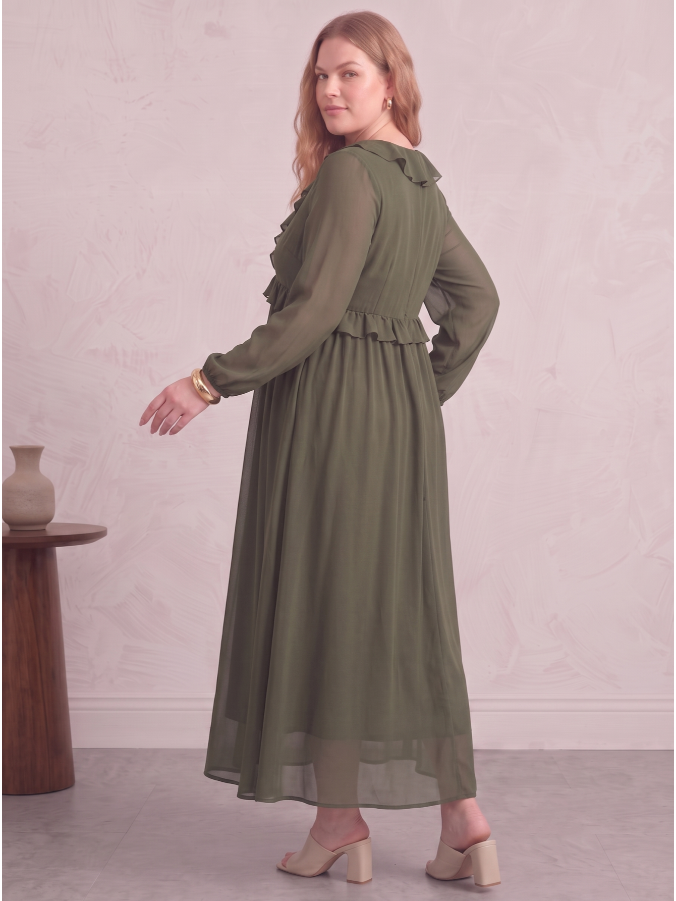 Larui Plus Size Women‘s Chiffon Ruffled V-Neck Dress
