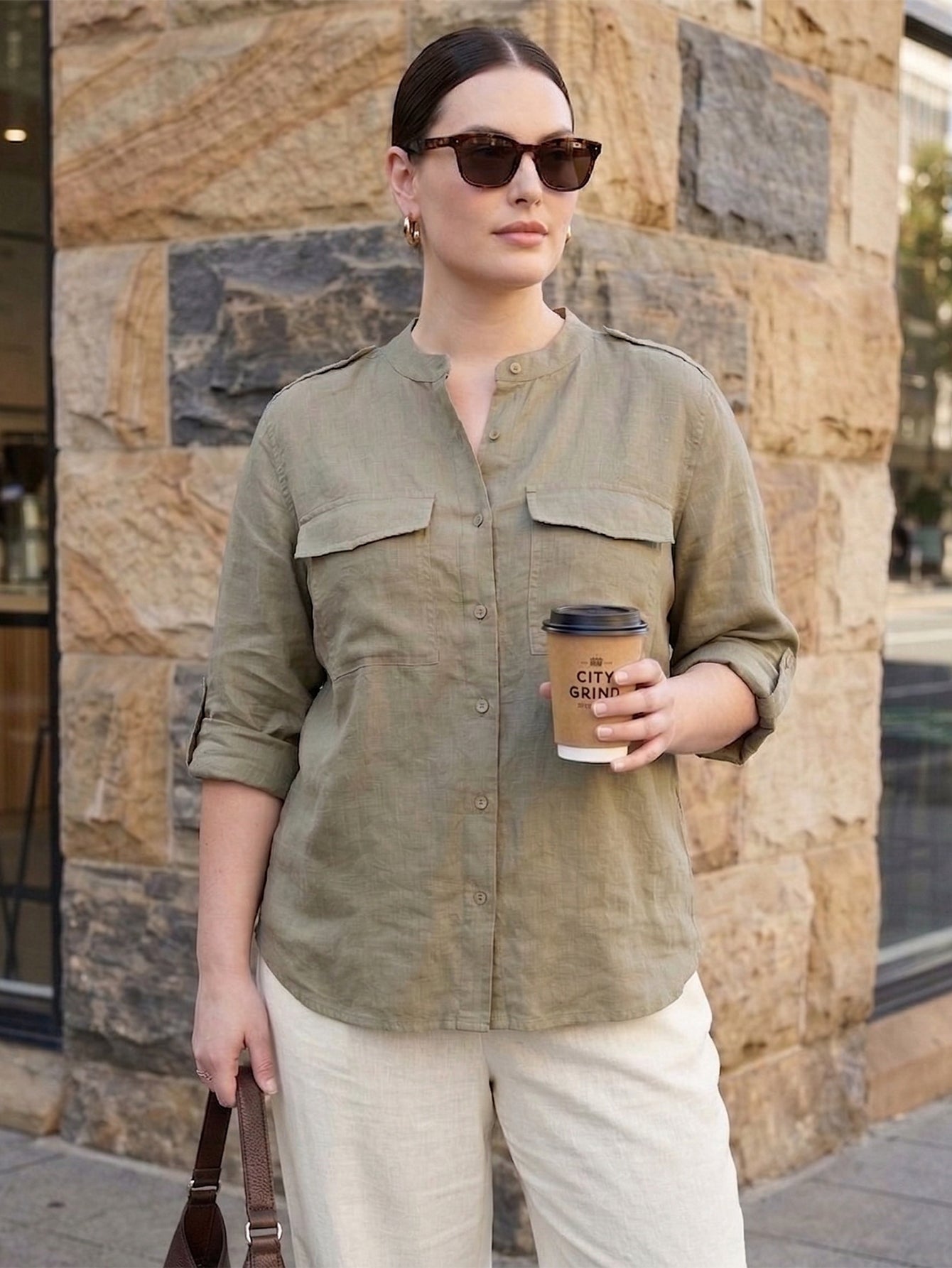 Larui Plus Size Women's Elegant Linen Pocket Shirt