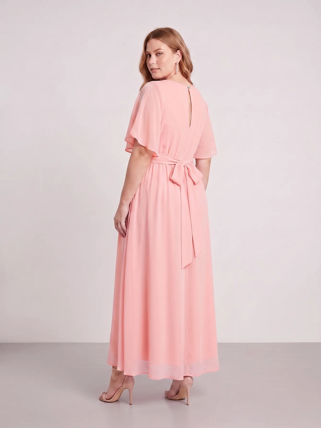 Larui Plus Size Women‘s V-Neck Chiffon Ruffles Sleeves Dress