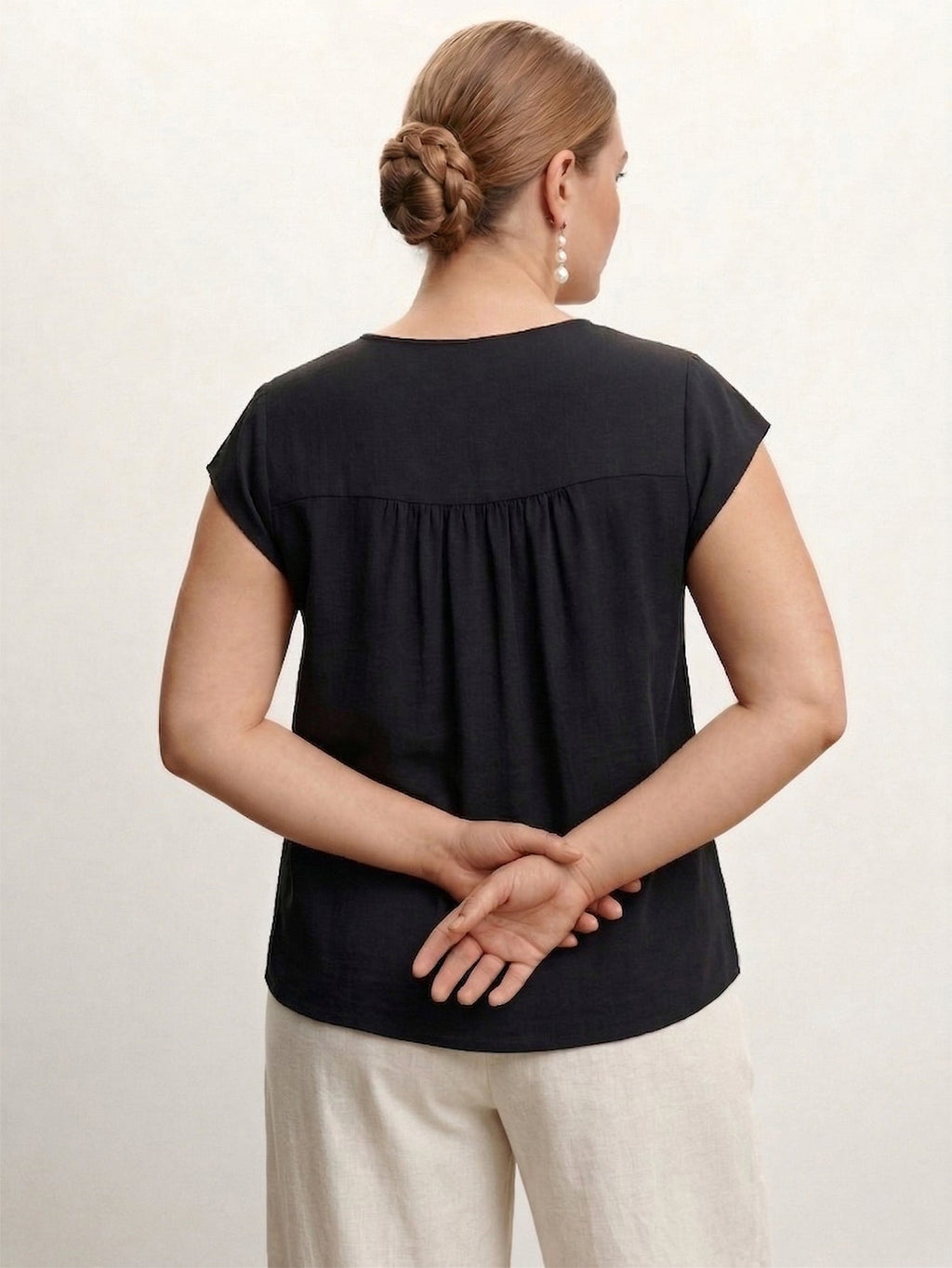 Larui Plus Size Women's Elegant Pleated Shirt