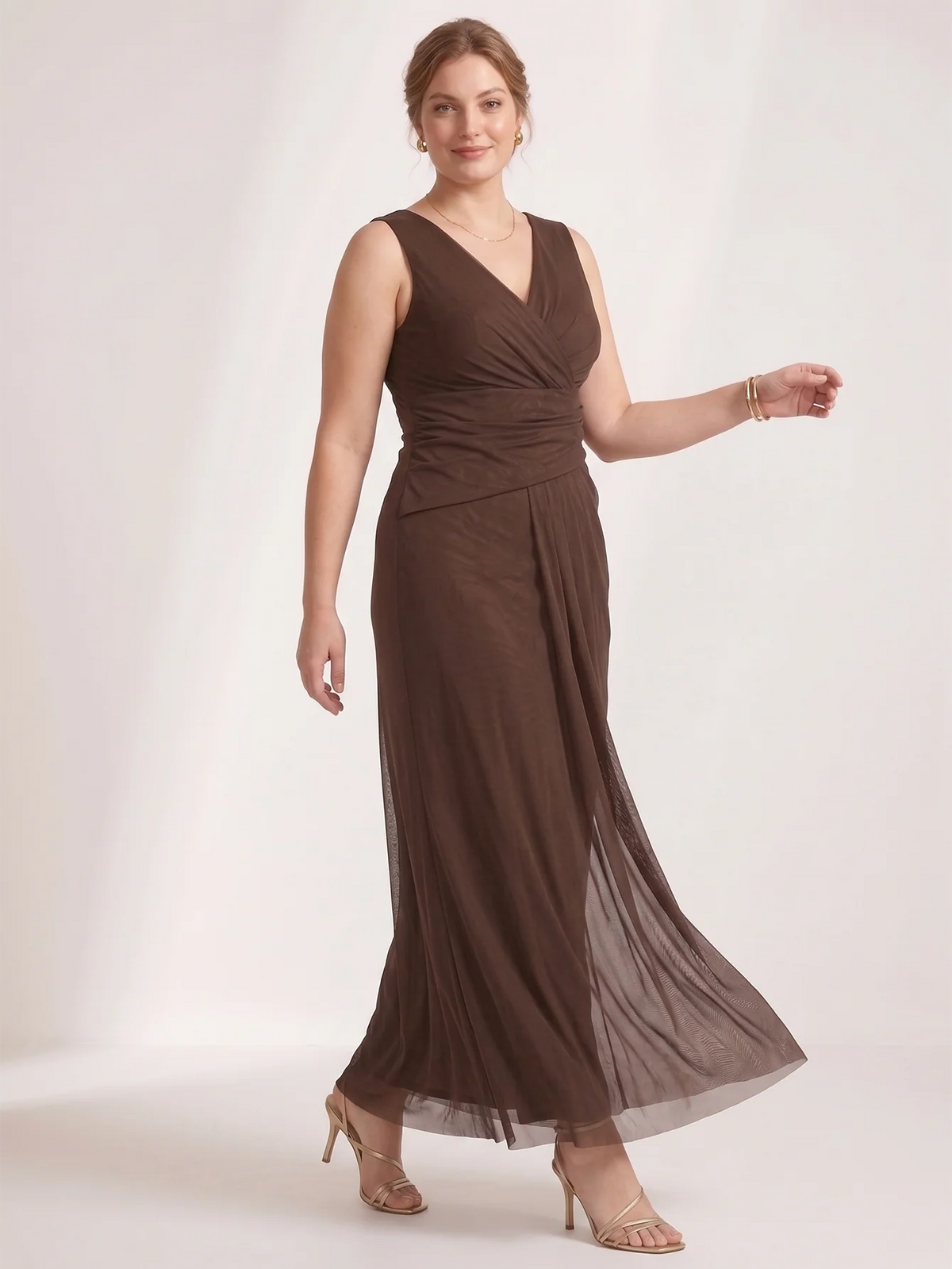 Larui Plus Size Evening Dress with Mesh Stretch Fit and Pleats