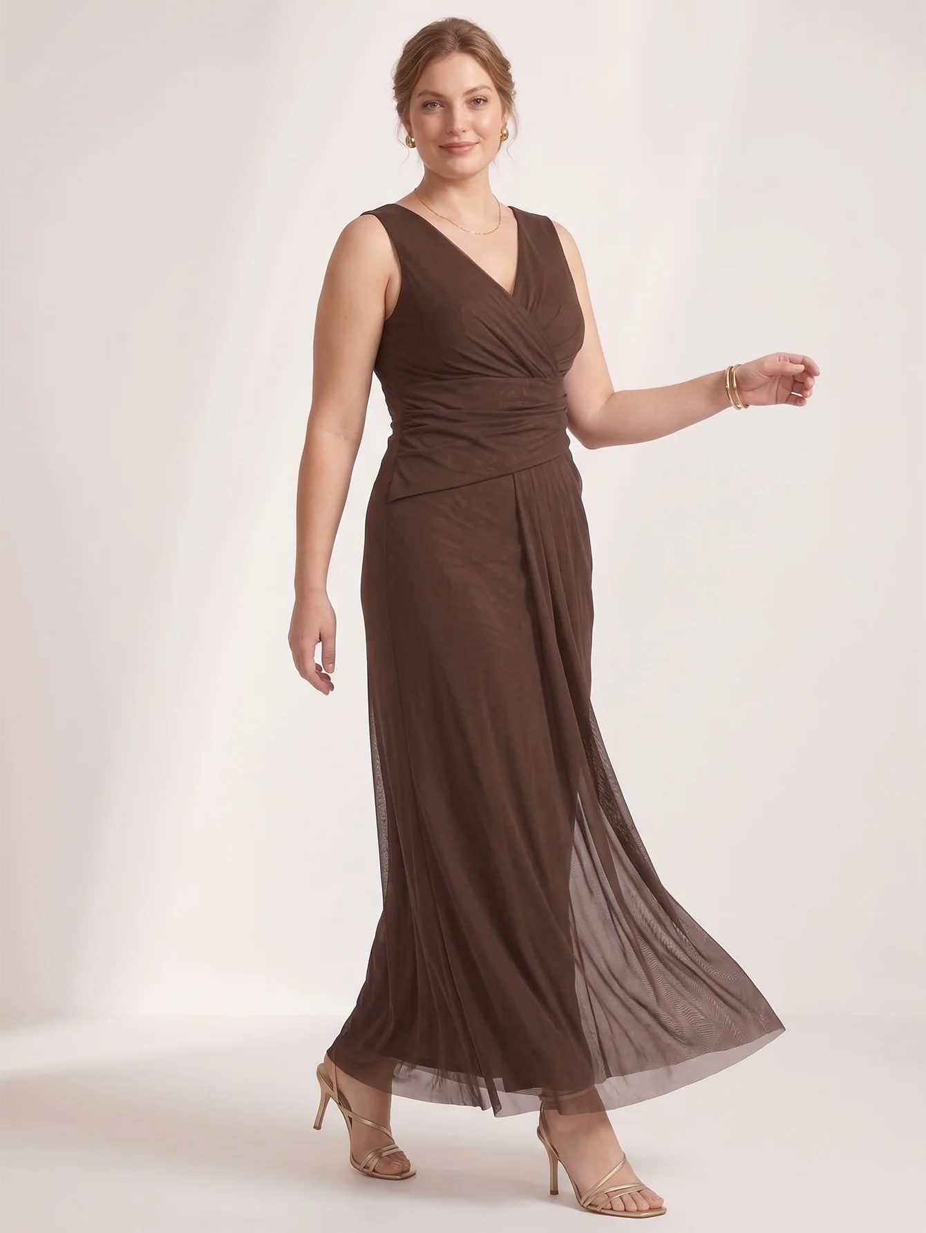 Larui Plus Size Evening Dress with Mesh Stretch Fit and Pleats