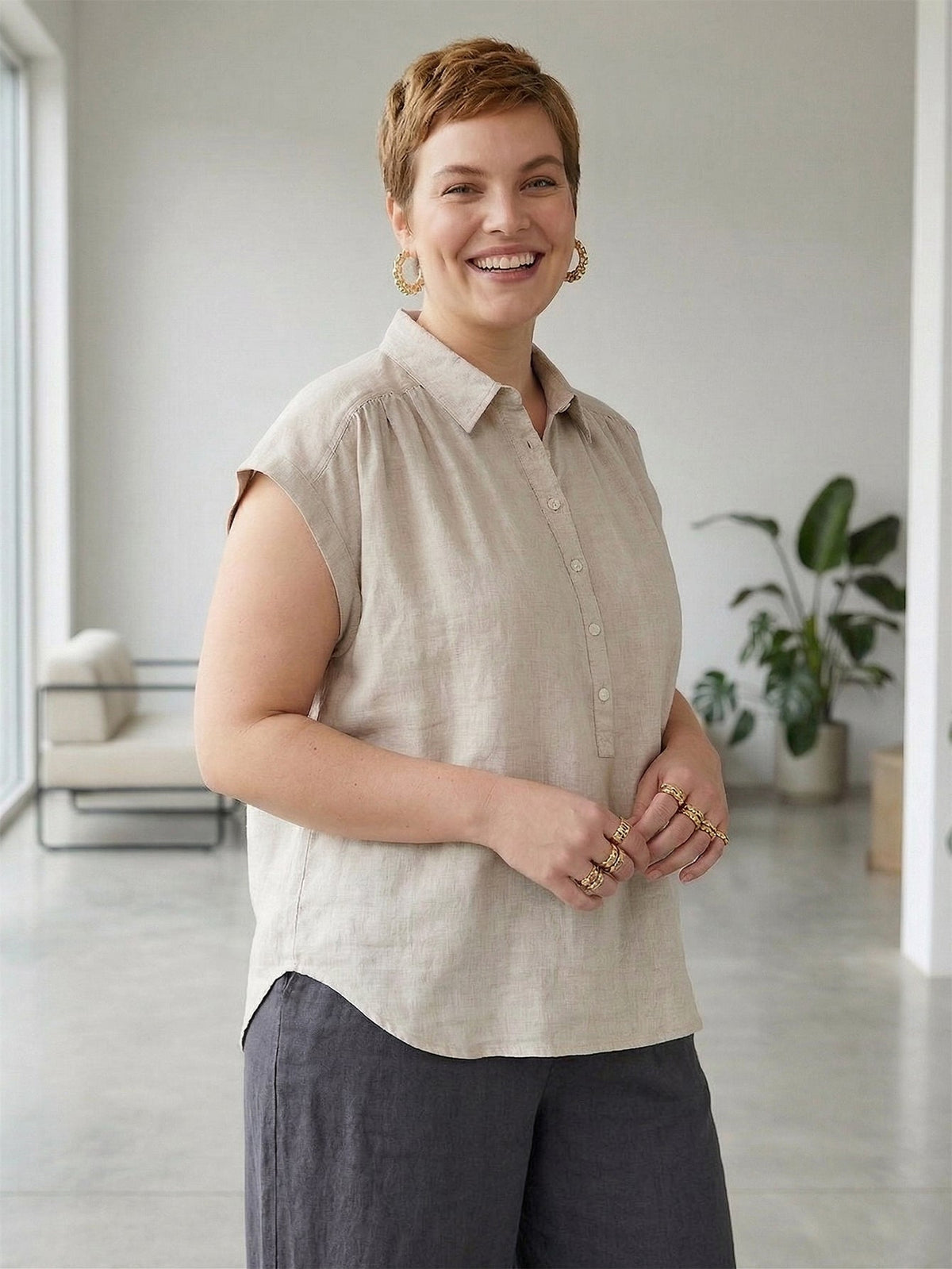 Larui Plus Size Women's Pleated Linen Shirt