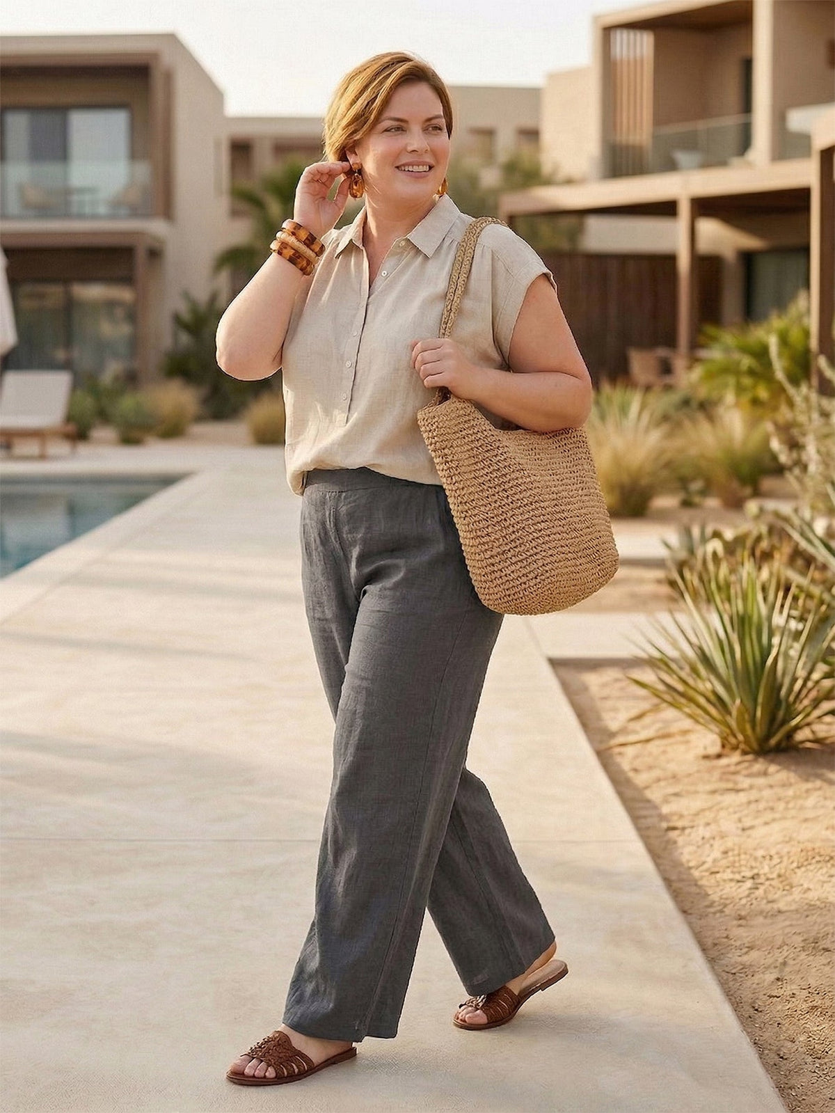 Larui Plus Size Women's Pleated Linen Shirt