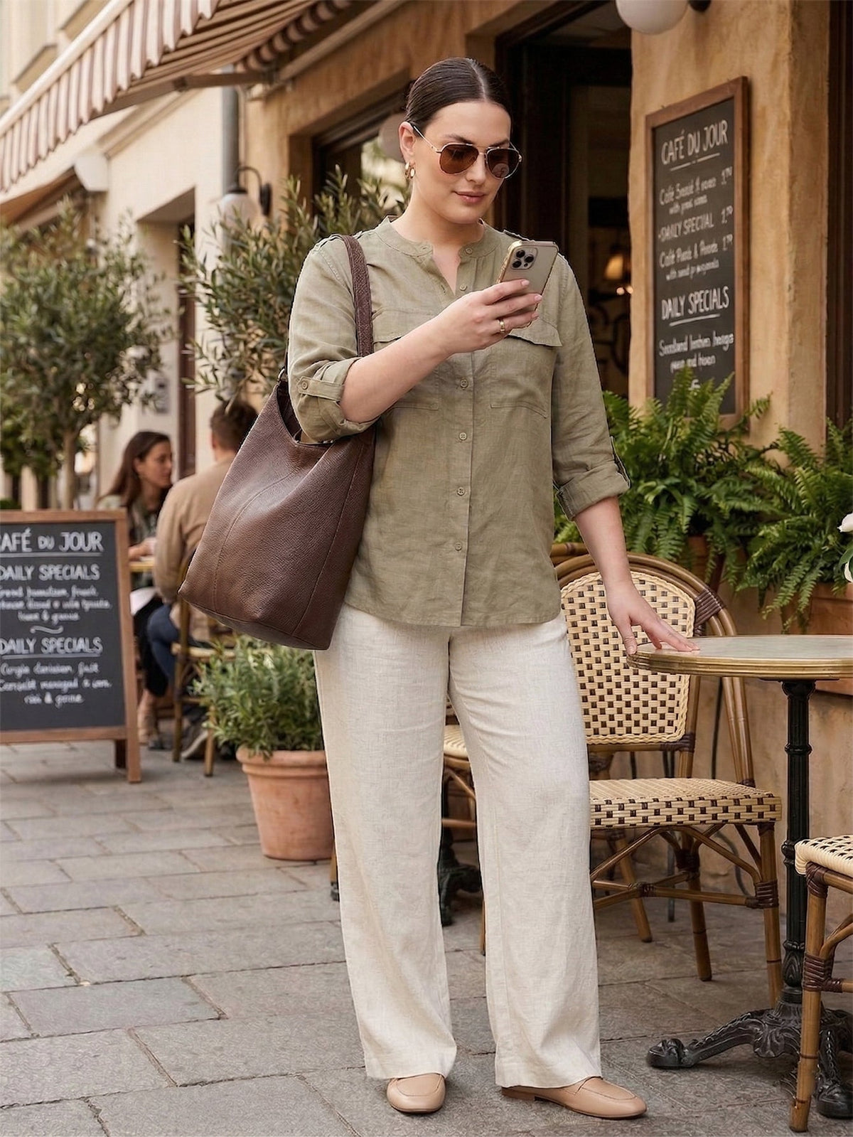 Larui Plus Size Women's Elegant Linen Pocket Shirt