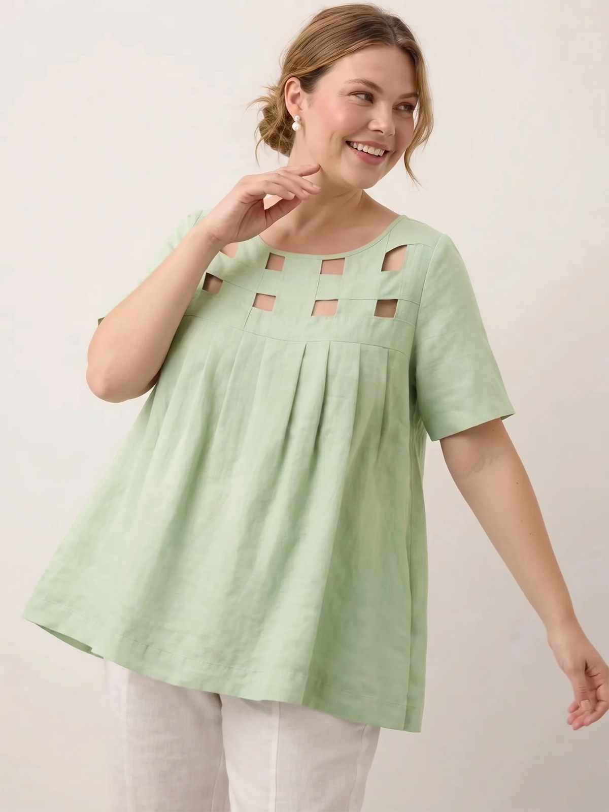 Larui Plus Size Women's Vacation Linen A-Line Top With Cutout Design