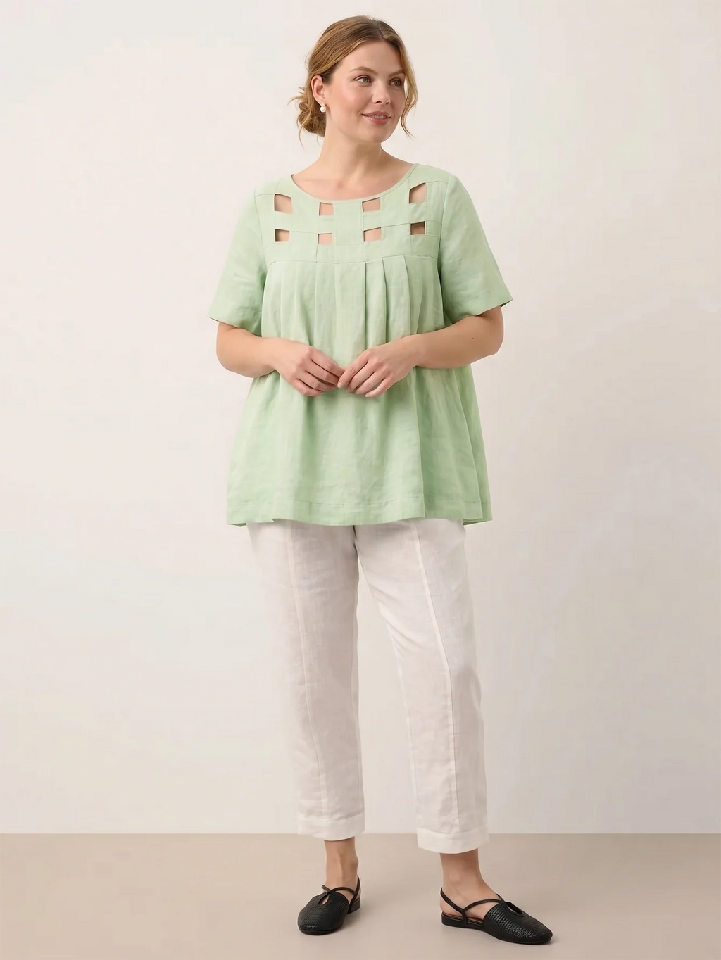 Larui Plus Size Women's Vacation Linen A-Line Top With Cutout Design