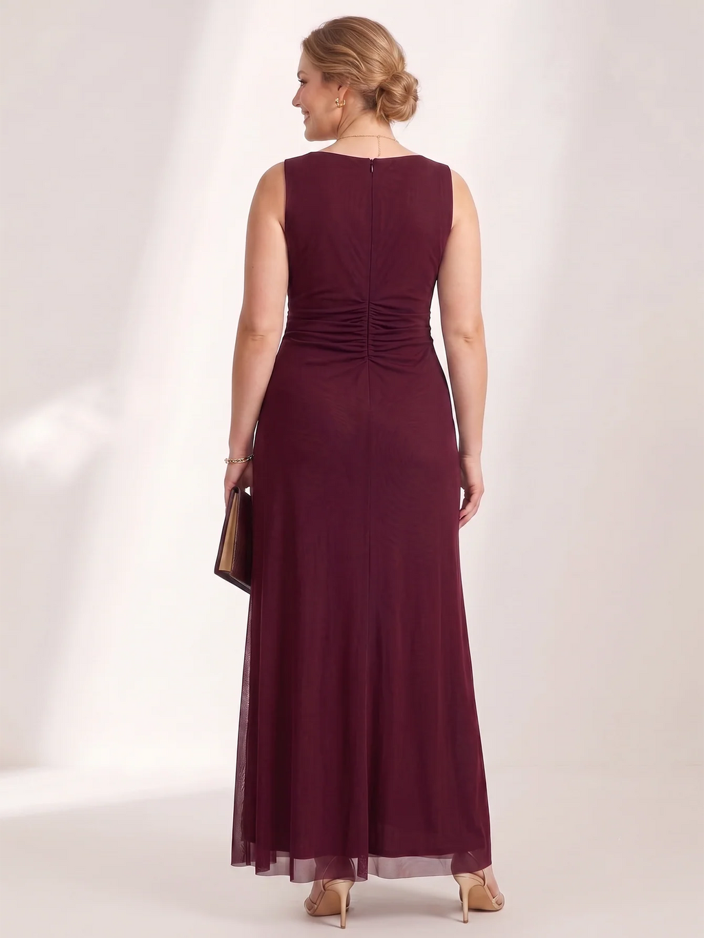 Larui Plus Size Evening Dress with Mesh Stretch Fit and Pleats