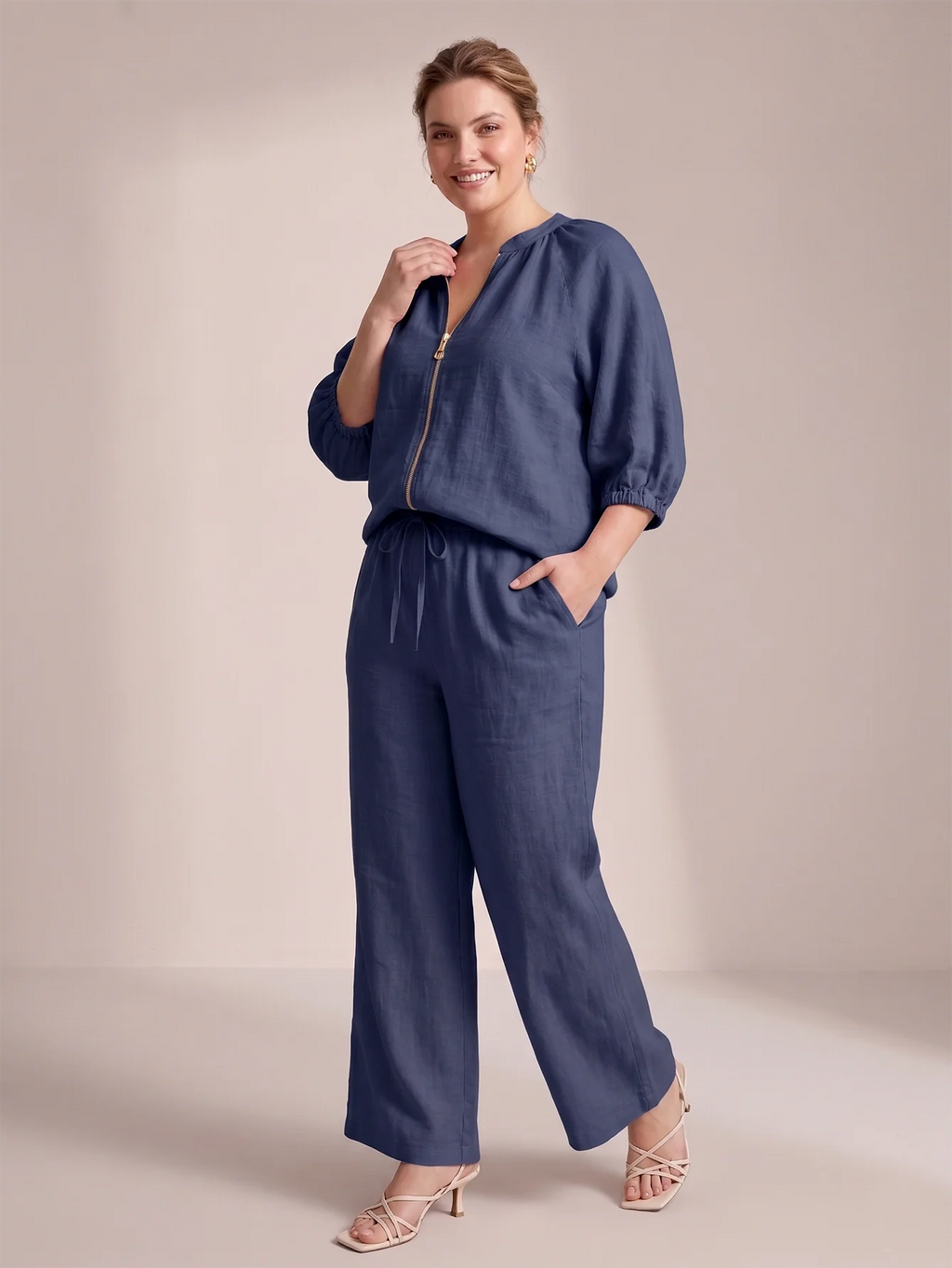 Larui Plus Size Women's Three-Quarter Sleeve Top and Pants Two-Piece Linen Set