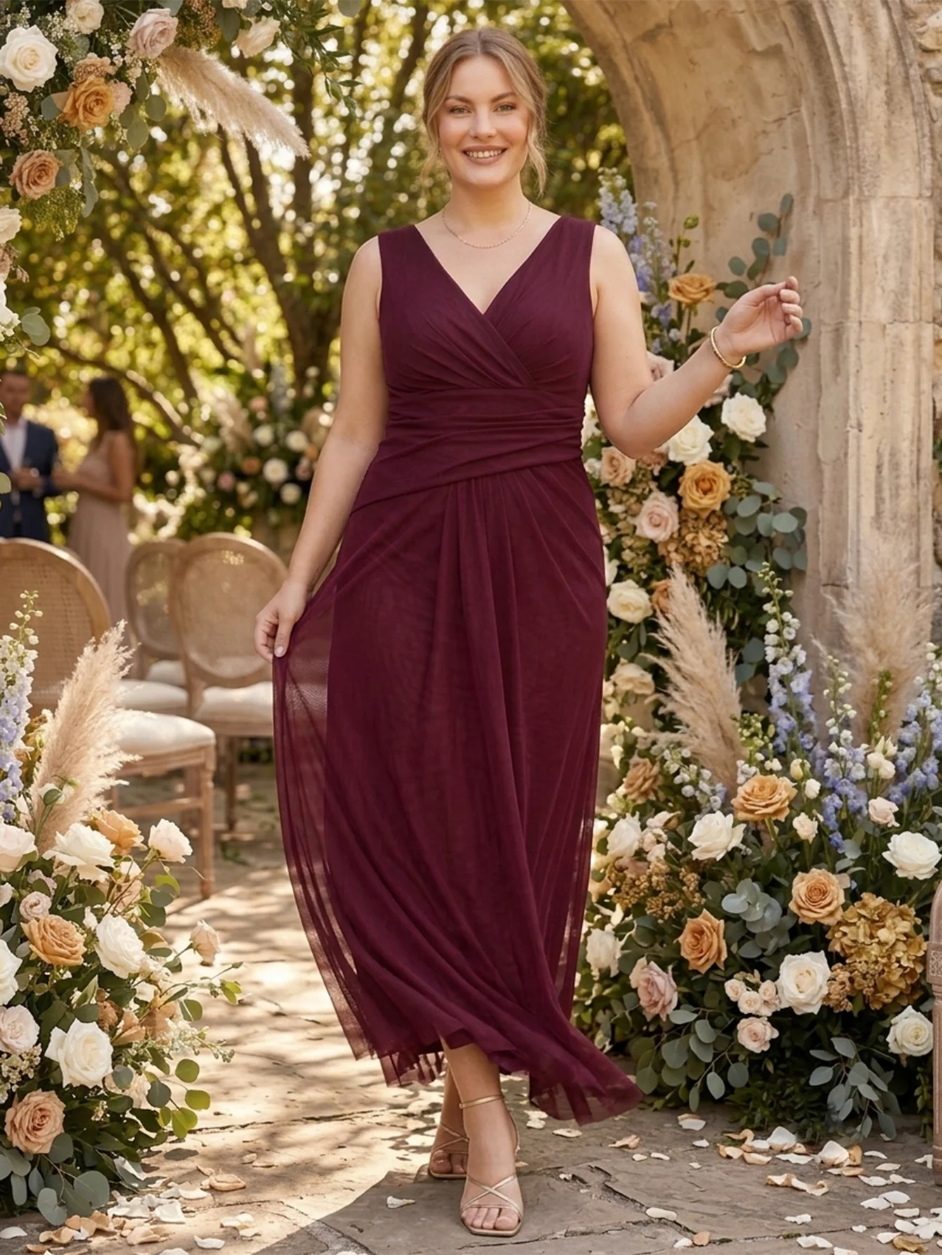 Larui Plus Size Evening Dress with Mesh Stretch Fit and Pleats