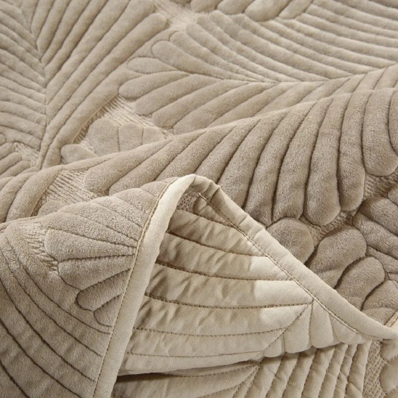 Desert Boho Leaf Quilted Fleece Bedspread Set