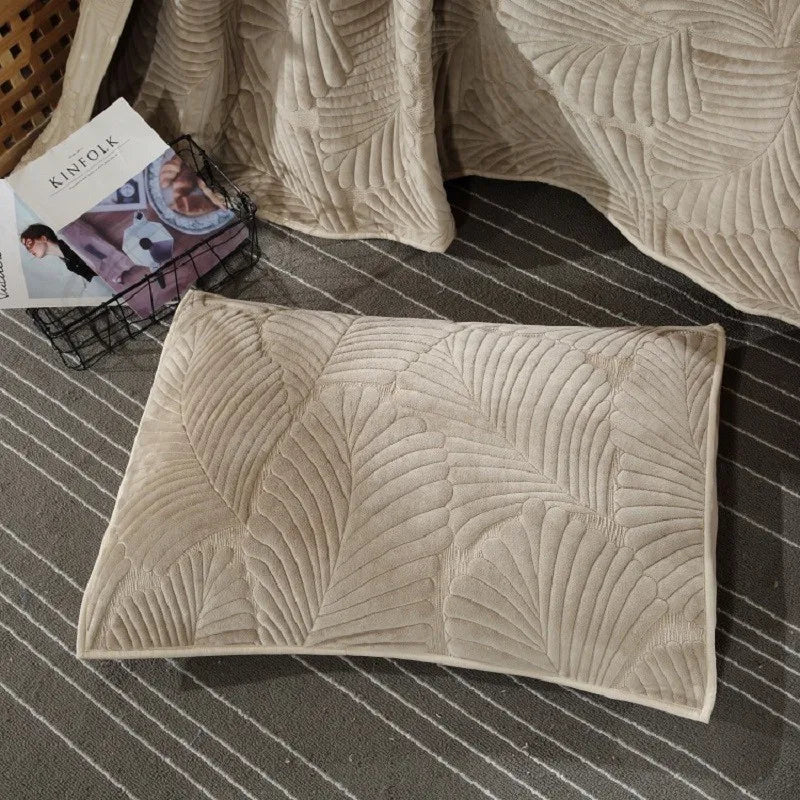 Desert Boho Leaf Quilted Fleece Bedspread Set