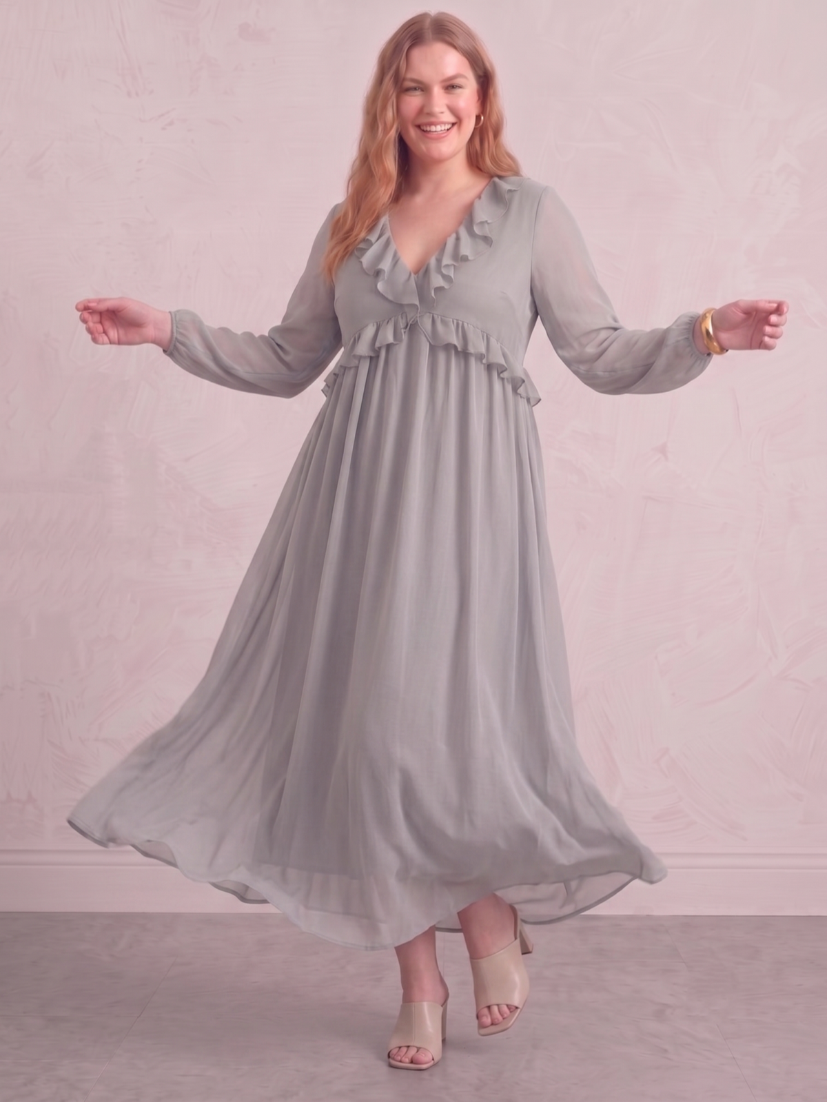 Larui Plus Size Women‘s Chiffon Ruffled V-Neck Dress