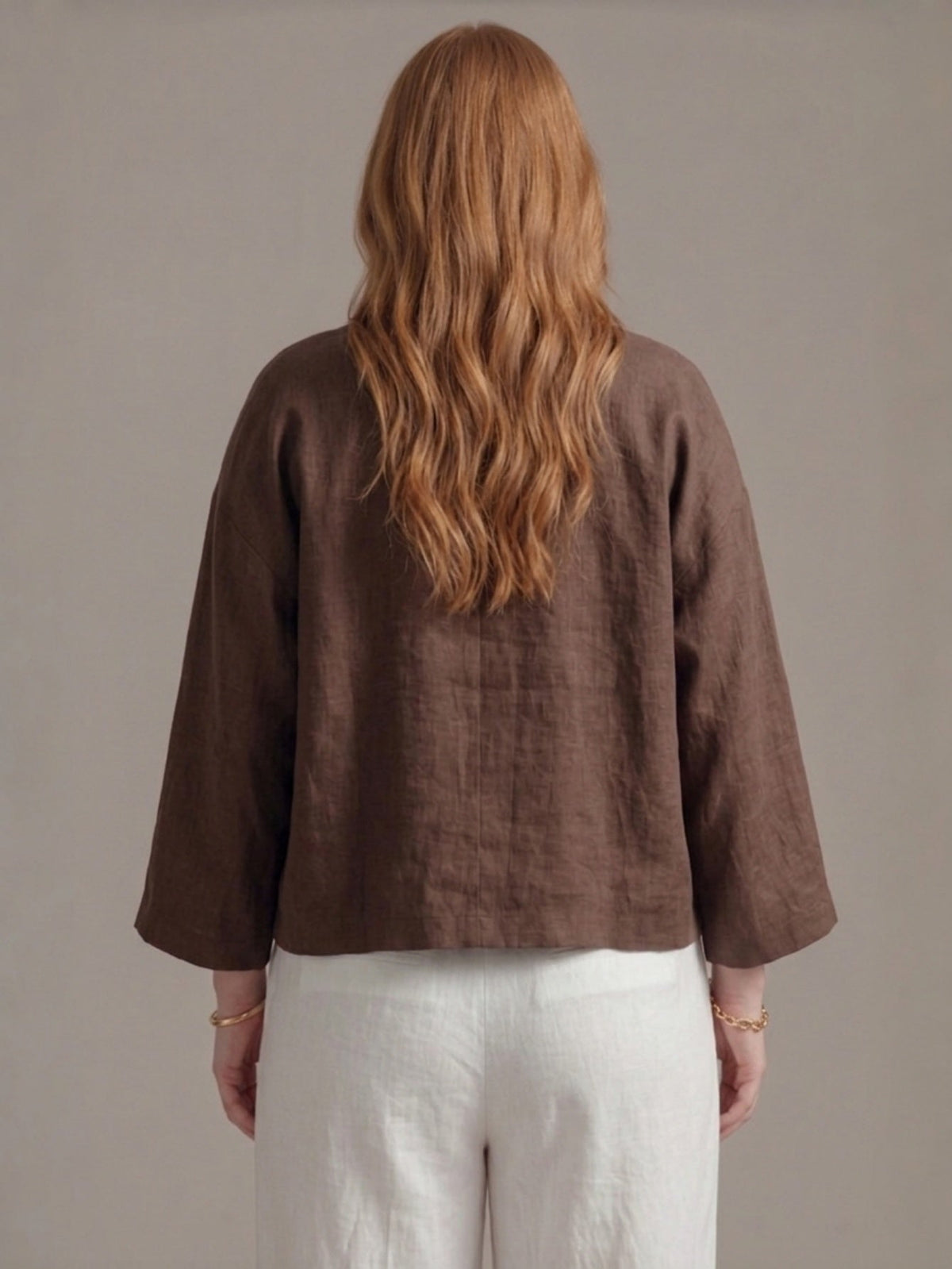 Larui Plus Size Women's Minimalist Linen Cropped Jacket
