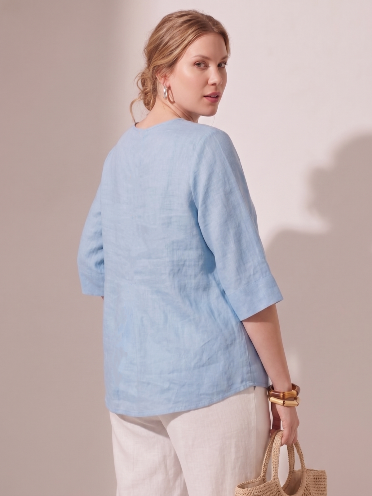 Larui Women's Plus-Size Linen V-Neck 3/4 Sleeve Top