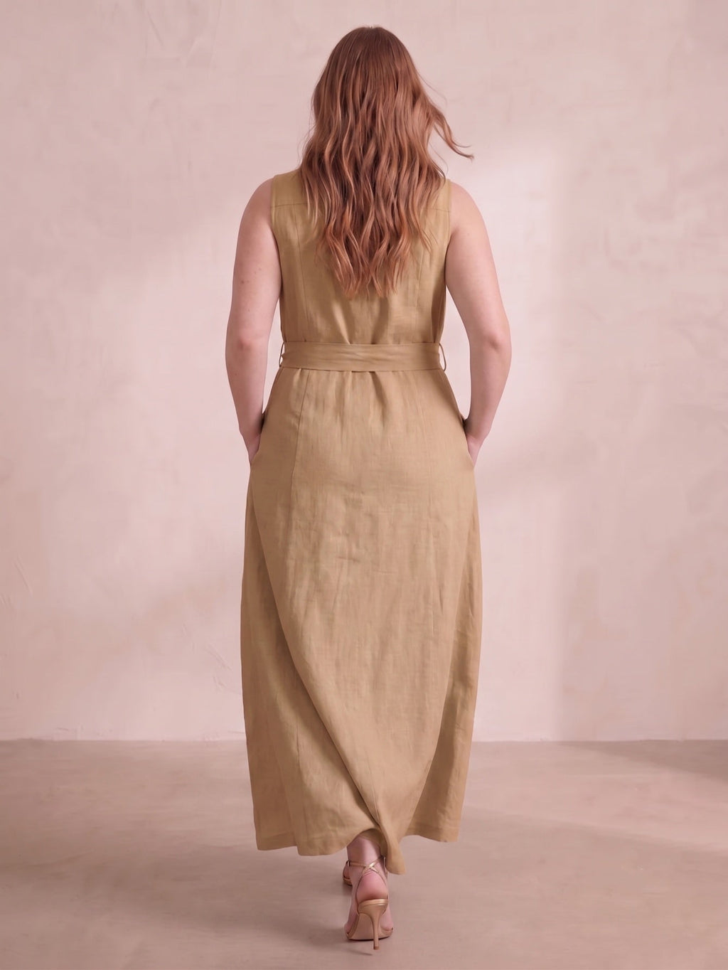 Larui Plus Size Women's Sleeveless Collared Linen Dress with Belt