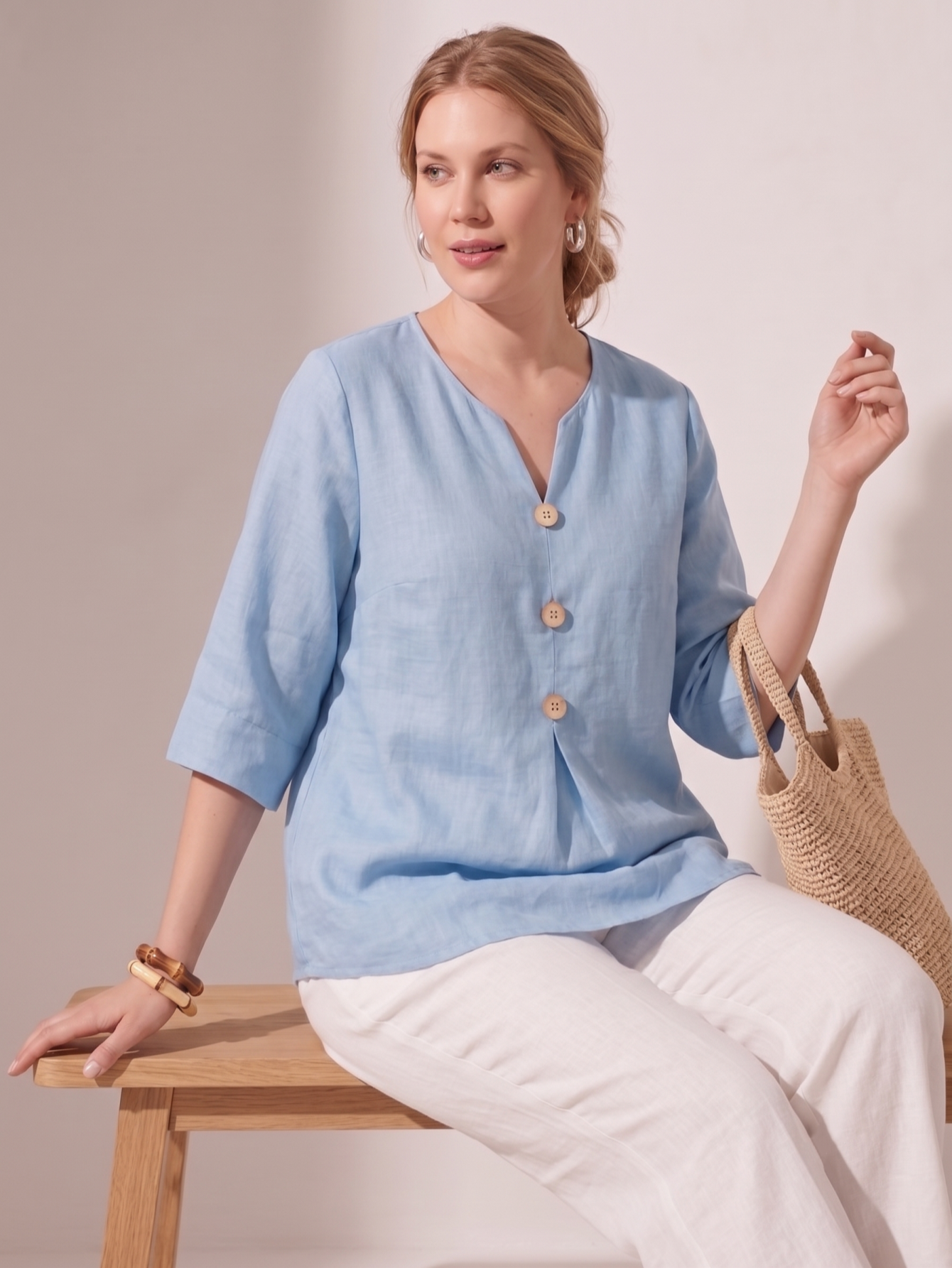 Larui Women's Plus-Size Linen V-Neck 3/4 Sleeve Top