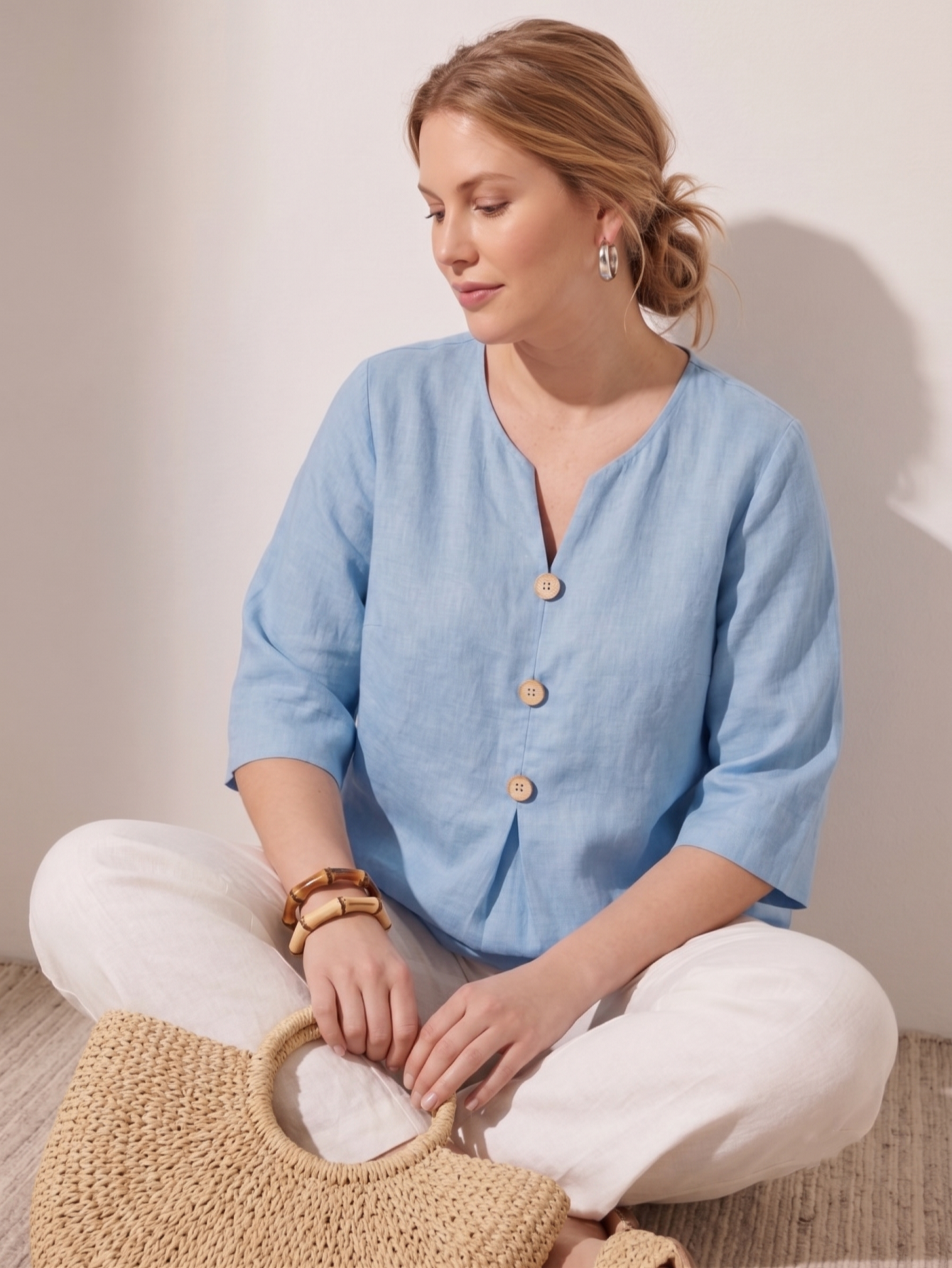 Larui Women's Plus-Size Linen V-Neck 3/4 Sleeve Top