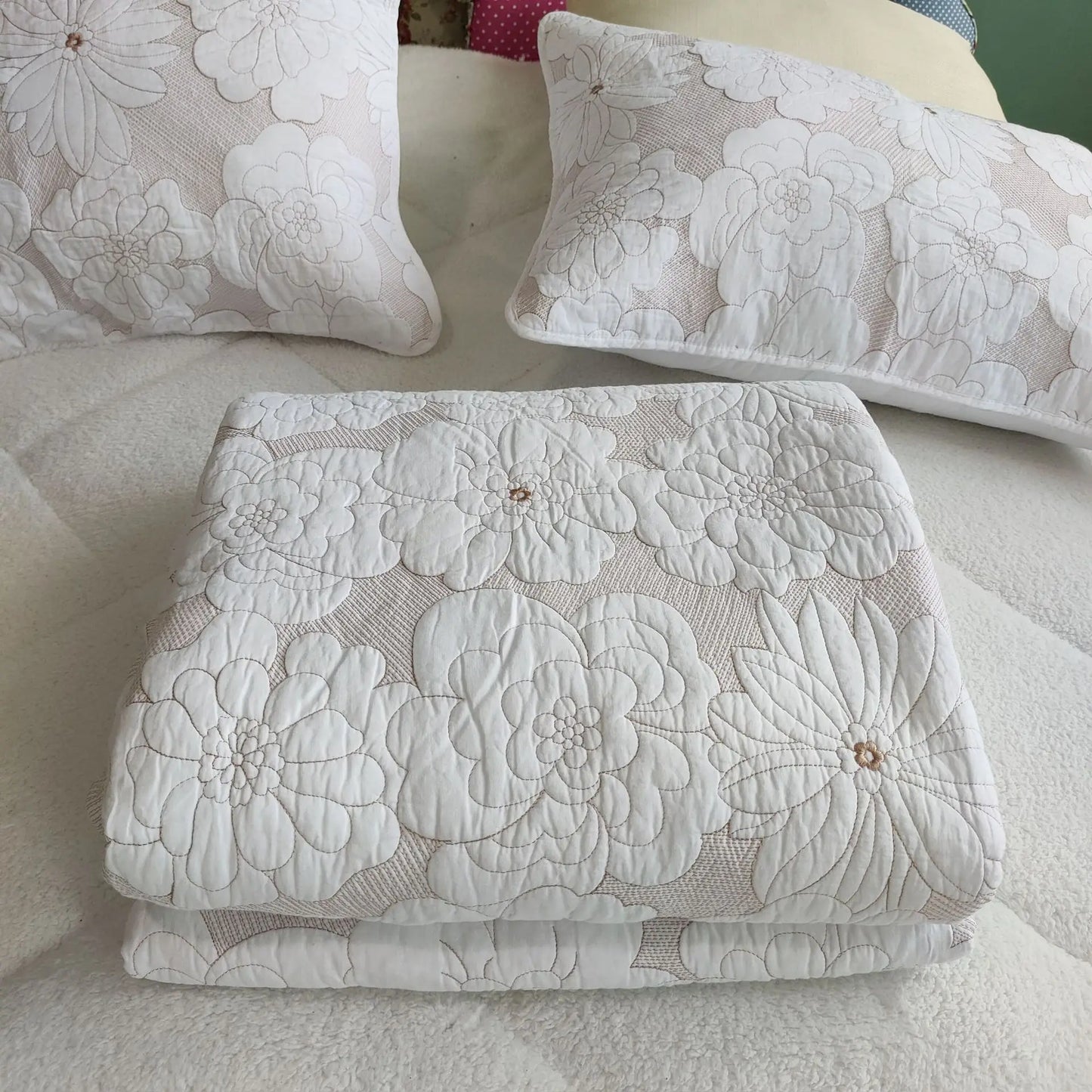 Rustic Blossoms Heritage Quilt Set