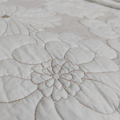 Rustic Blossoms Heritage Quilt Set
